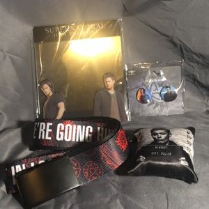 Supernatural accessories set